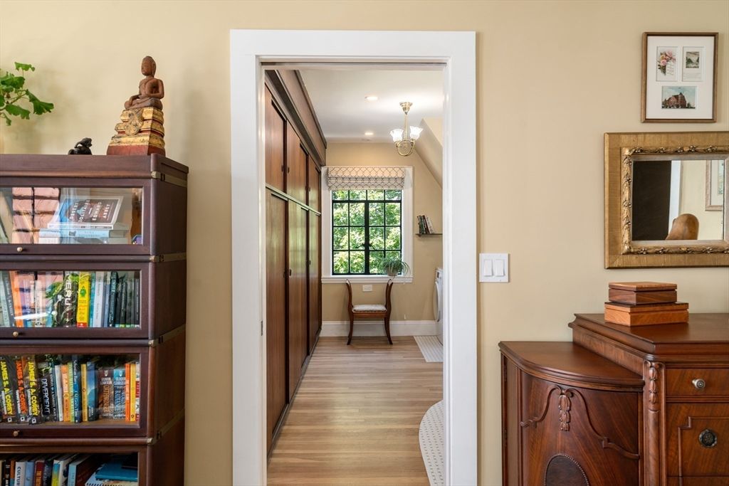 Chandelier, Interior, Recessed Lighting, Wood Texture Flooring