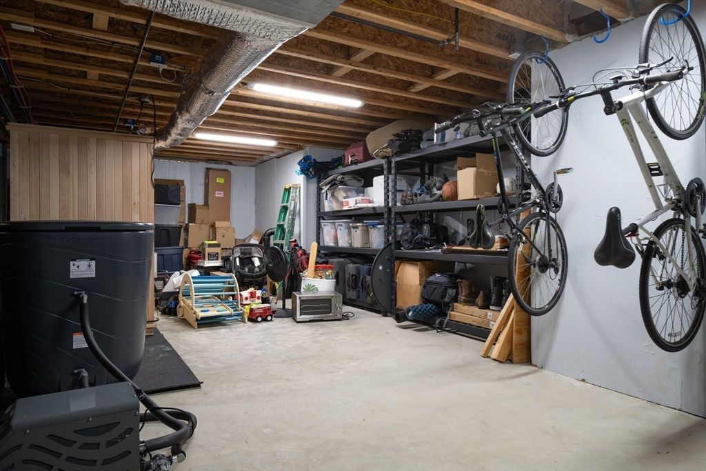 Fitness Equipment, Interior, Wooden Beams