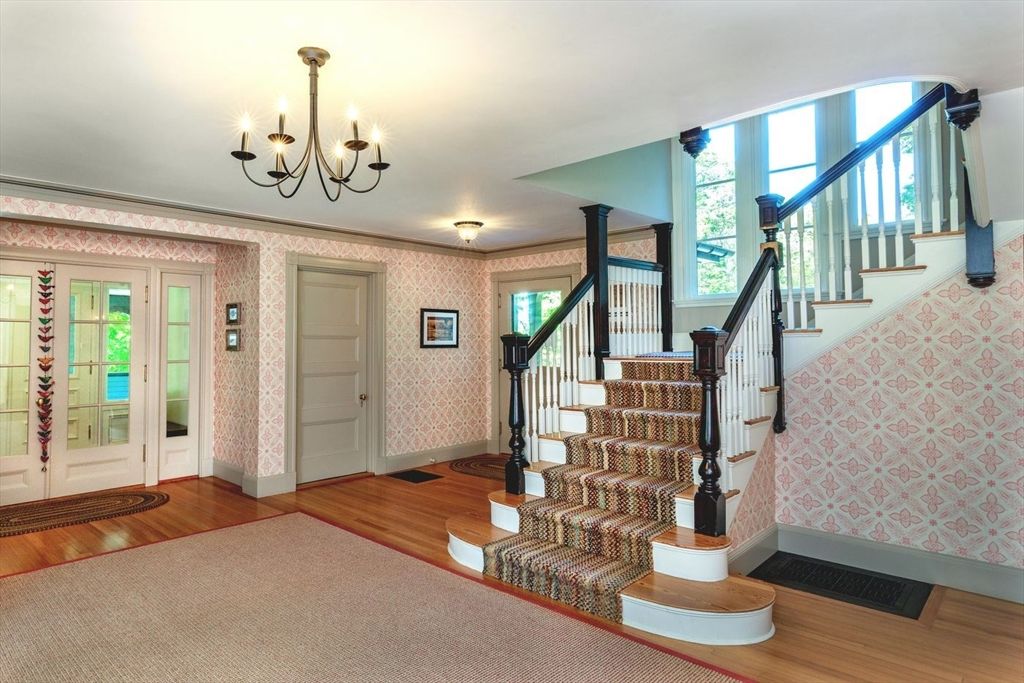 Chandelier, Interior, Wood Texture Flooring