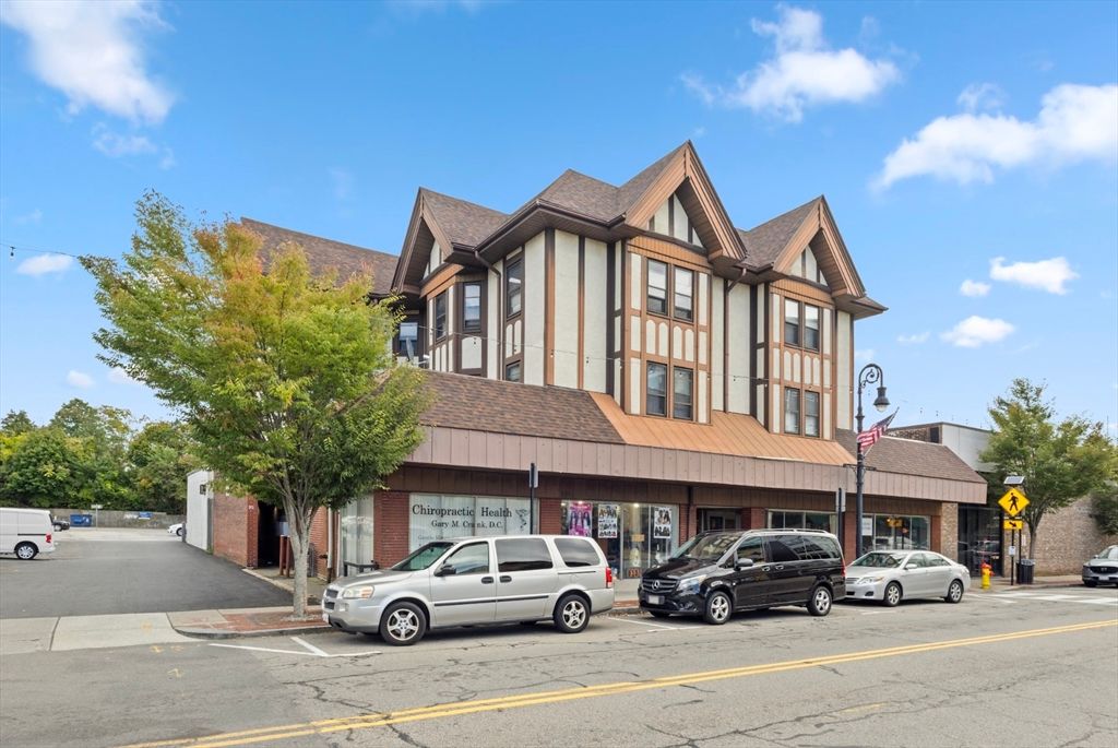 Attached, Exterior, Facade, Tudor Revival