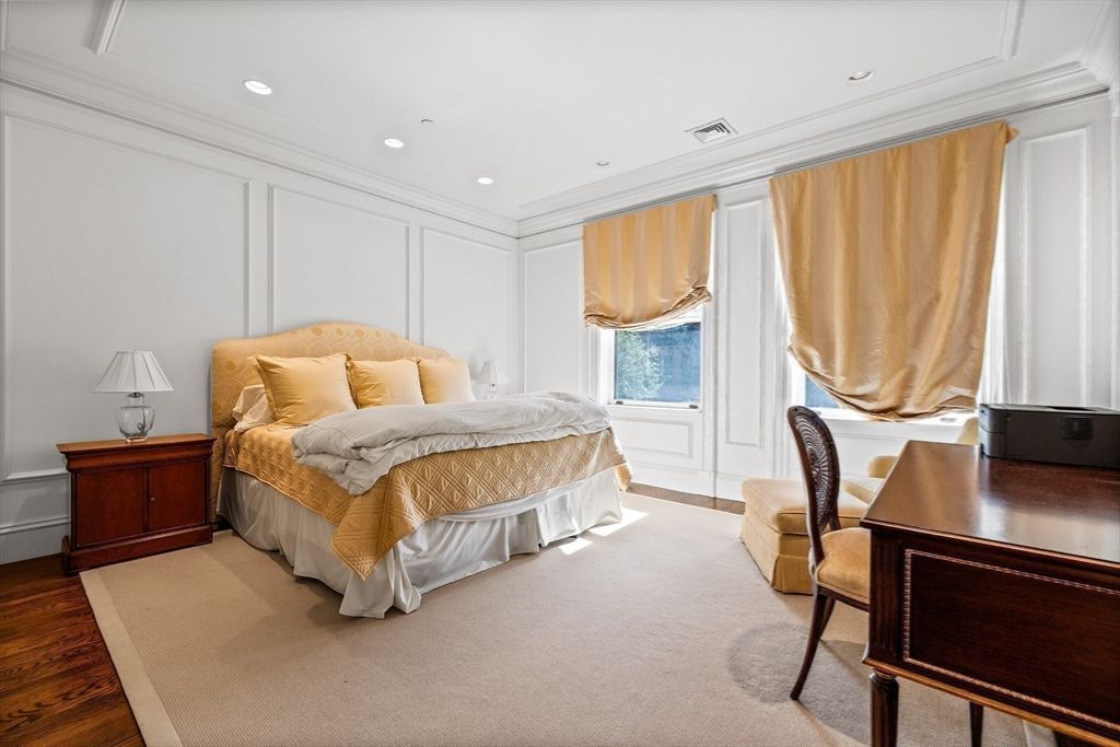 Bedroom, Home Office, Interior, Recessed Lighting, Wood Texture Flooring