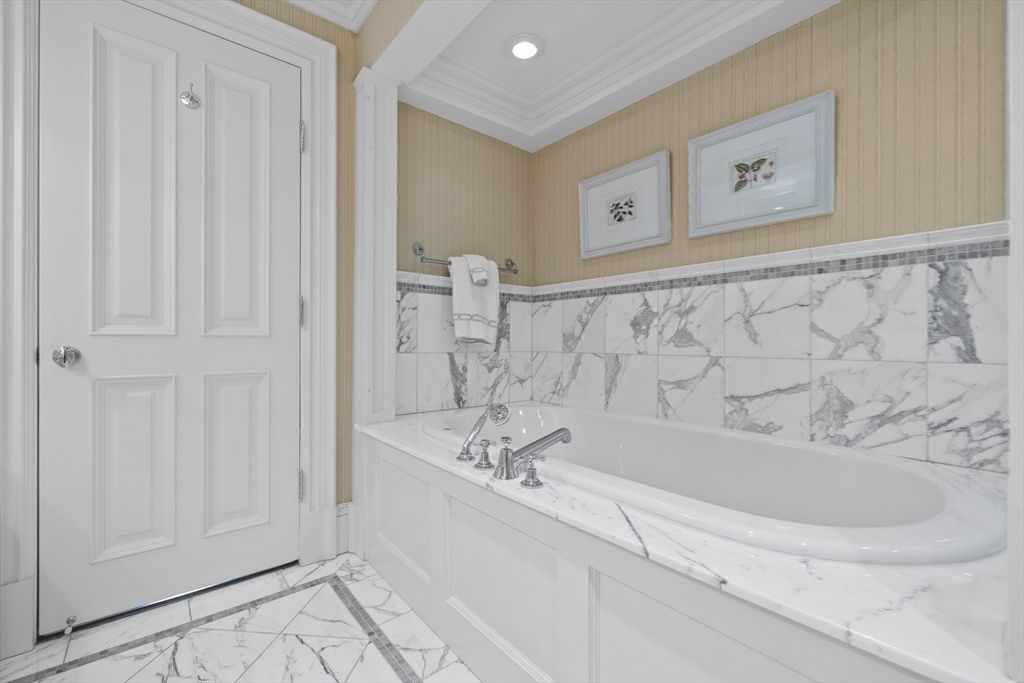 Bathroom, Interior, Marble, Marble Walls, Recessed Lighting