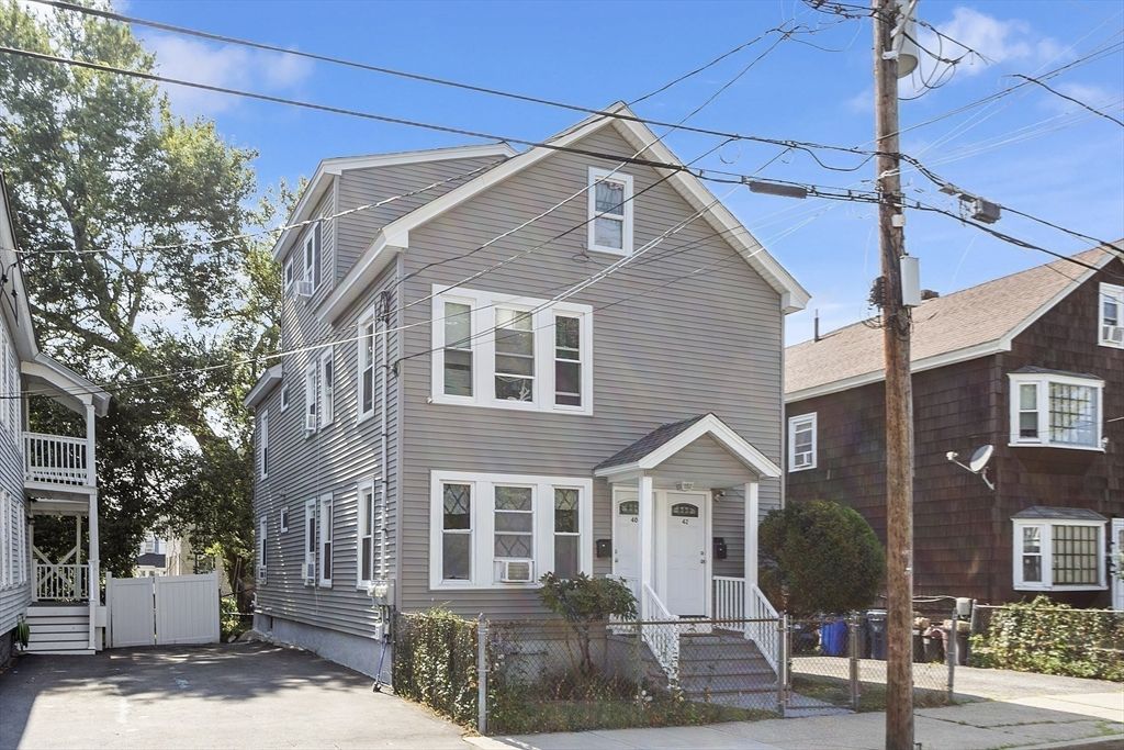 Exterior, Facade, Queen Anne Victorian