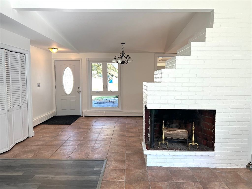 Fireplace, Interior, Pendant Lights