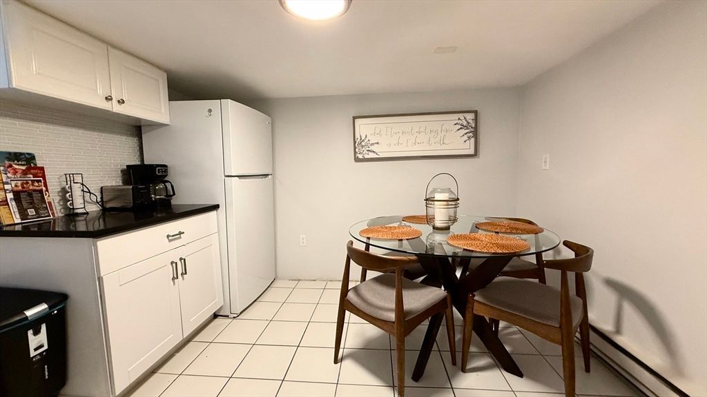 Dining room, Interior, Kitchen, Recessed Lighting