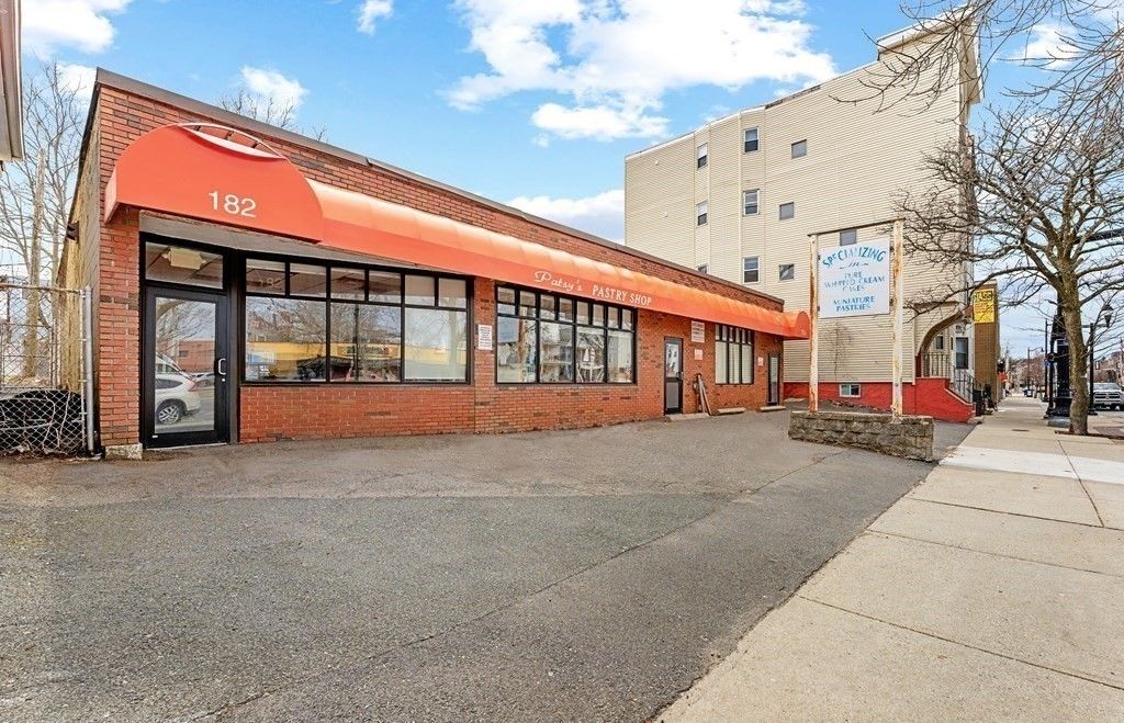 Exterior, Facade, Brick Facade, None
