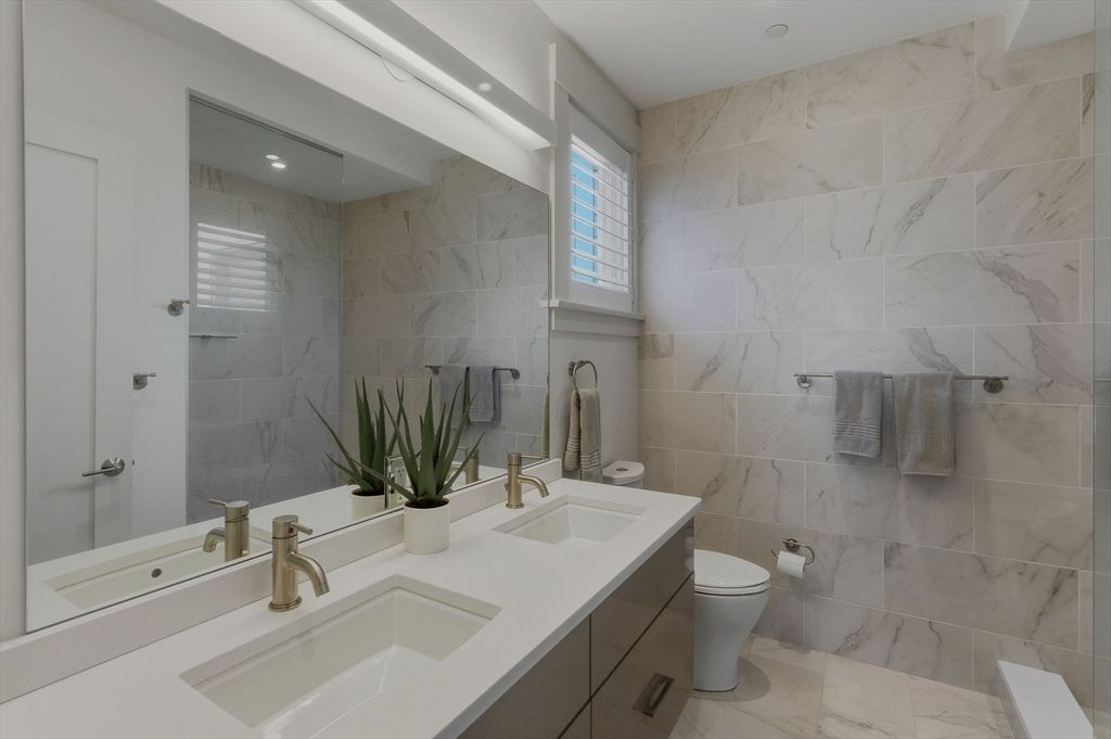 Bathroom, Dual Sink Vanities, Interior, Marble, Marble Walls, Recessed Lighting