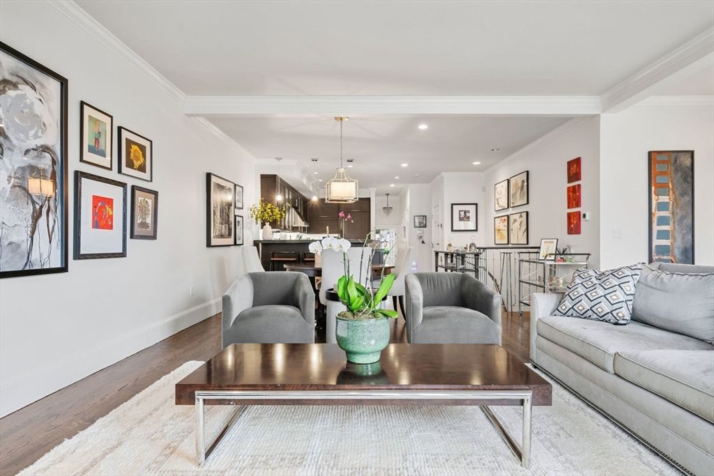 Interior, Kitchen, Living room, Pendant Lights, Recessed Lighting, Wood Texture Flooring