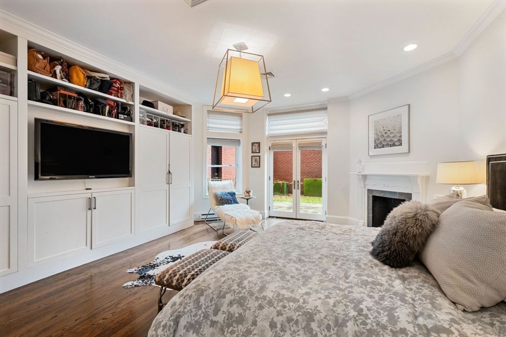 Bedroom, Fireplace, Interior, Recessed Lighting, Wood Texture Flooring