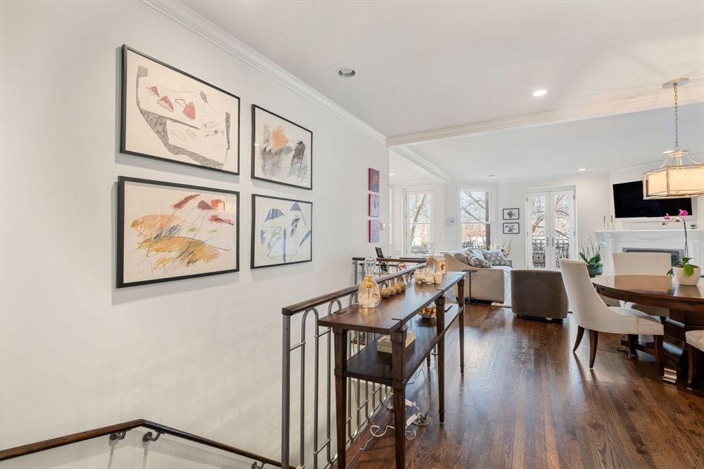 Dining room, Interior, Living room, Pendant Lights, Recessed Lighting, Wood Texture Flooring