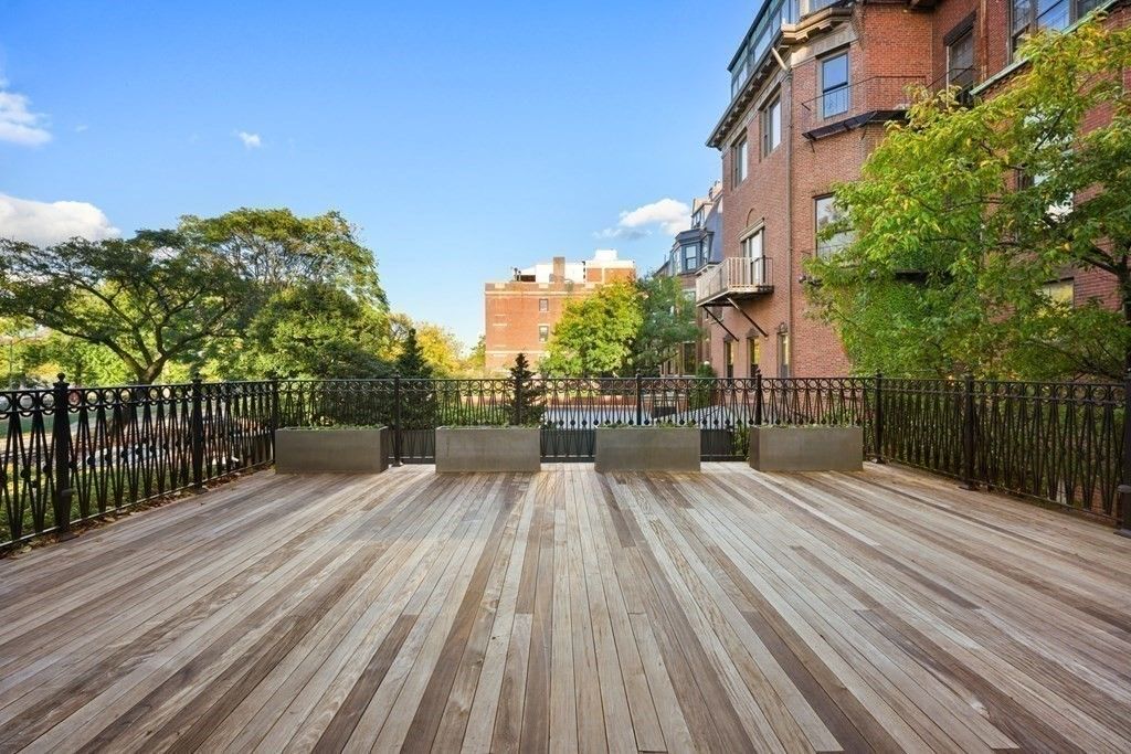Exterior, Wood Texture Flooring