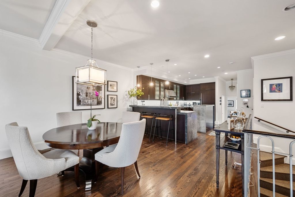 Dining room, Interior, Kitchen, Pendant Lights, Recessed Lighting, Wood Texture Flooring