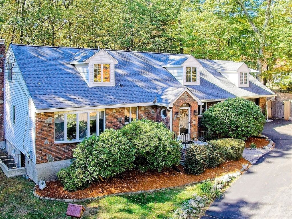 Exterior, Facade, Brick Facade, Cape Cod