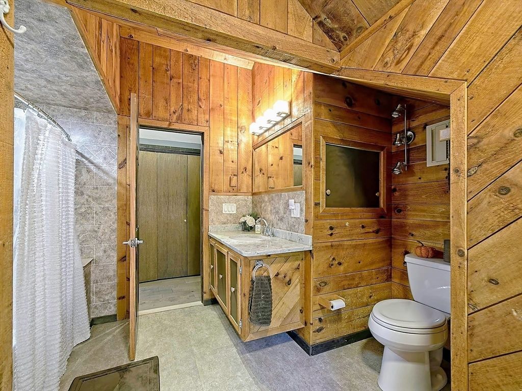 Bathroom, Interior, Wooden Ceilings, Wooden Walls