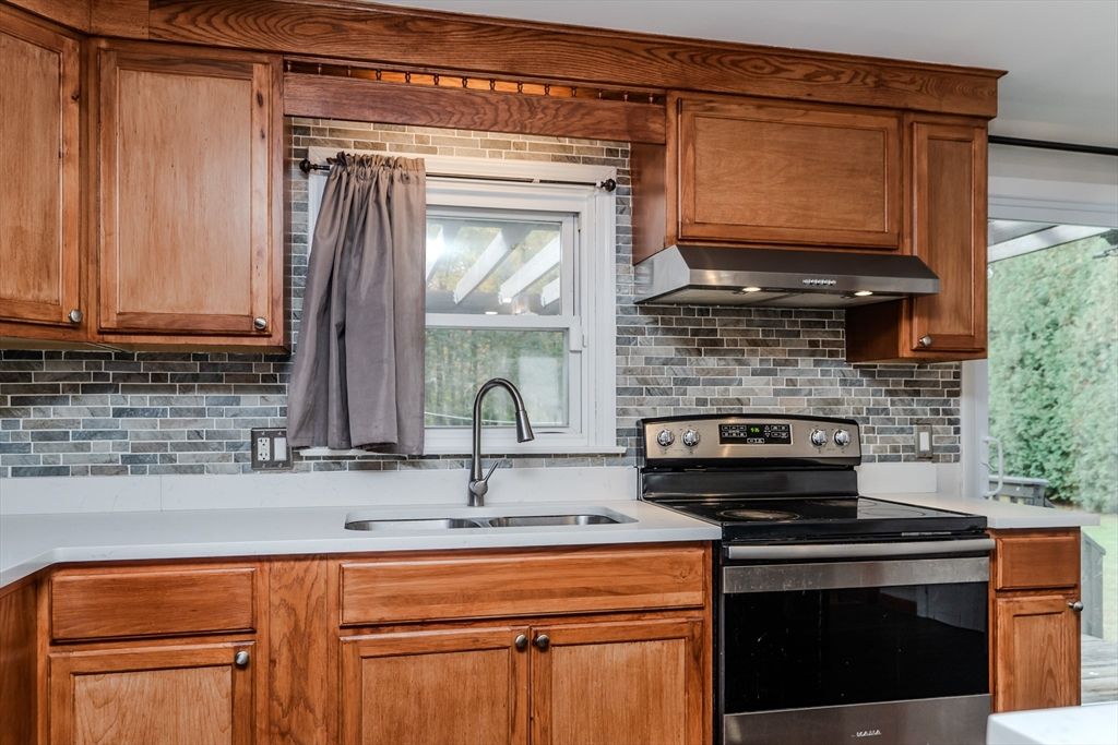 Interior, Kitchen, Stainless Steel Appliances