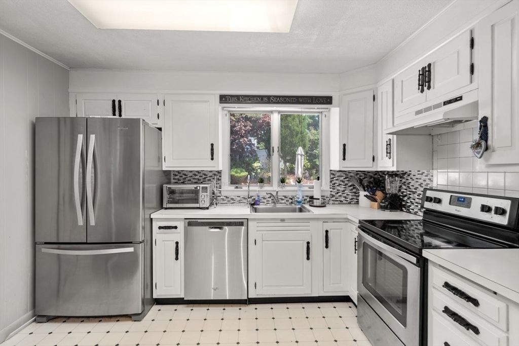 Interior, Kitchen, Stainless Steel Appliances