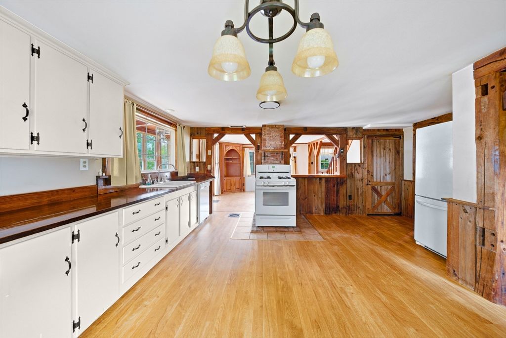 Interior, Kitchen, Wood Texture Flooring