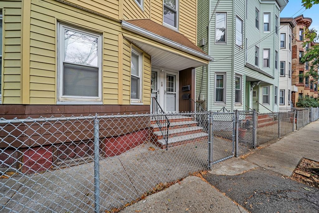 Exterior, Facade, None