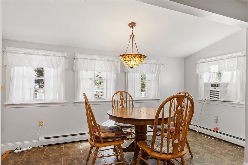 Dining room, Interior, Pendant Lights