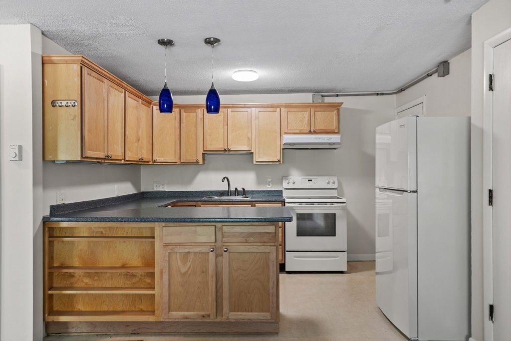 Interior, Kitchen, Pendant Lights