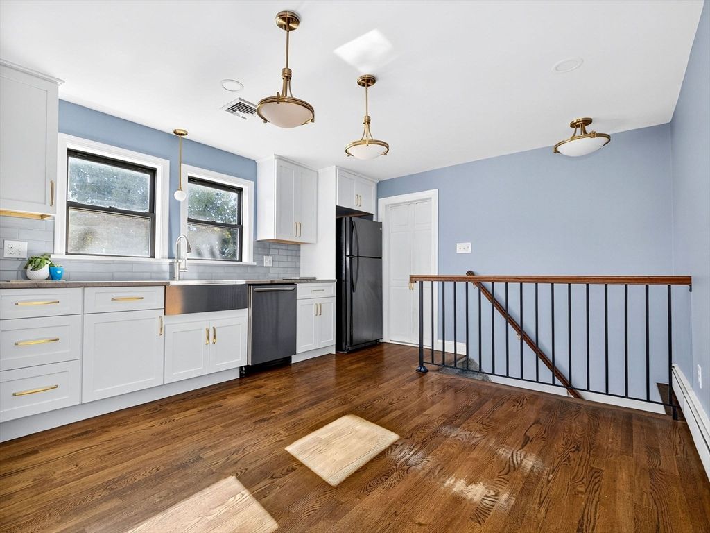 Interior, Kitchen, Pendant Lights, Wood Texture Flooring