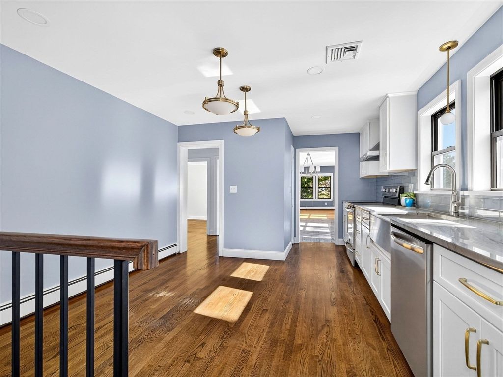Interior, Kitchen, Pendant Lights, Wood Texture Flooring