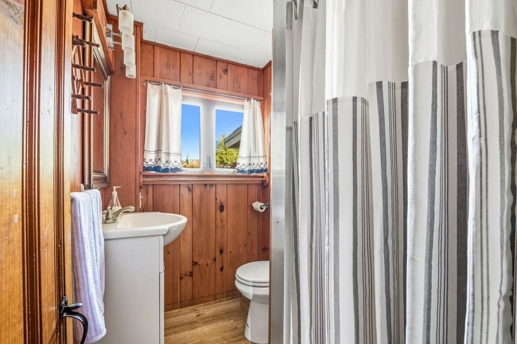Bathroom, Interior, Wood Texture Flooring, Wooden Walls