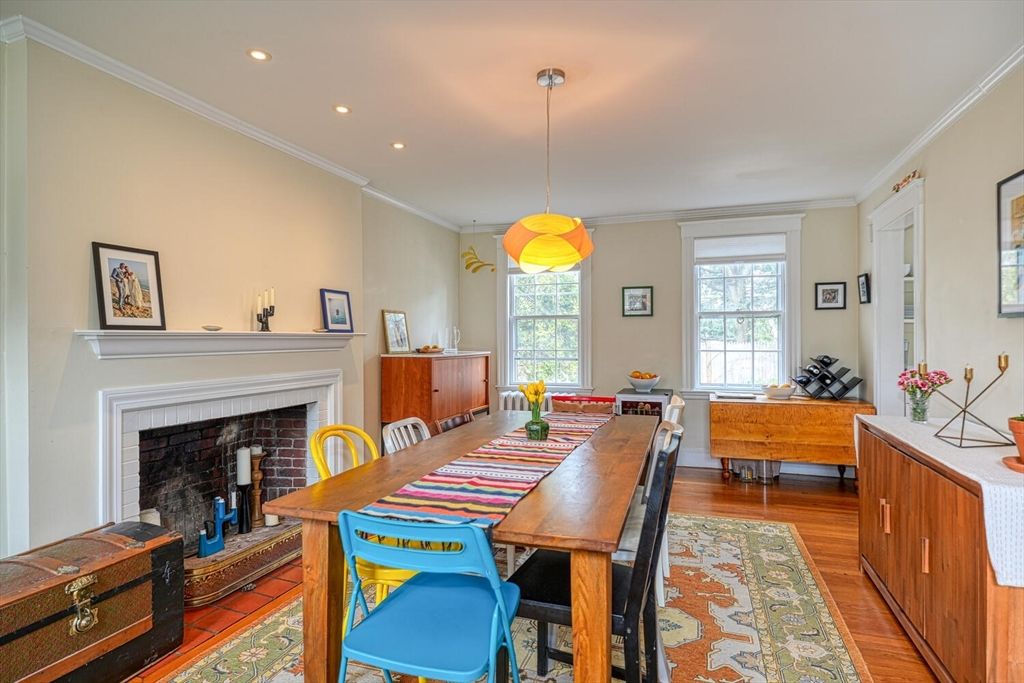 Dining room, Fireplace, Interior, Pendant Lights, Recessed Lighting, Wood Texture Flooring