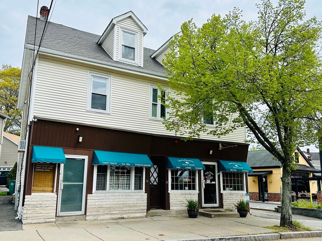 Exterior, Facade, Queen Anne Victorian