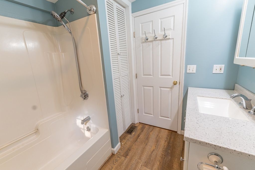 Bathroom, Interior, Wood Texture Flooring