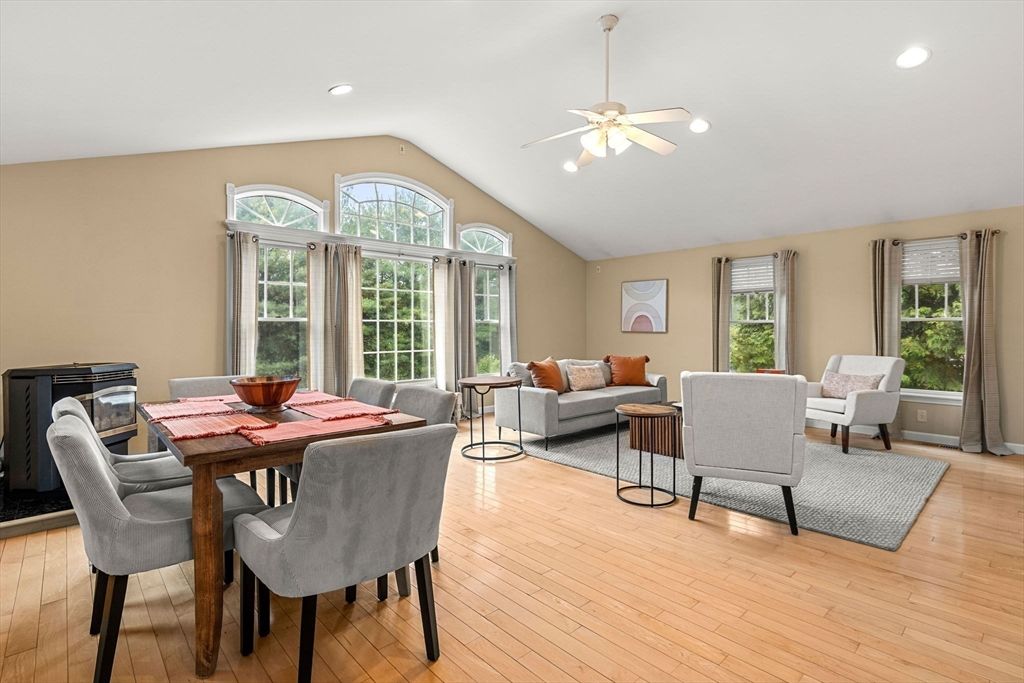 Dining room, Interior, Living room, Recessed Lighting, Wood Texture Flooring