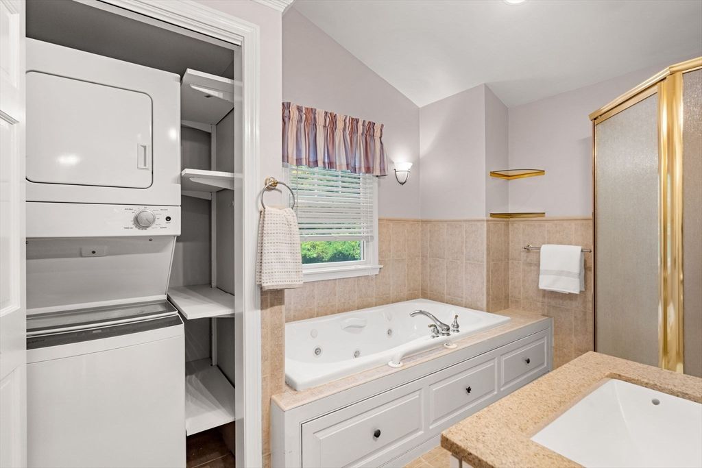 Bathroom, Interior, Utility Closets, Washer