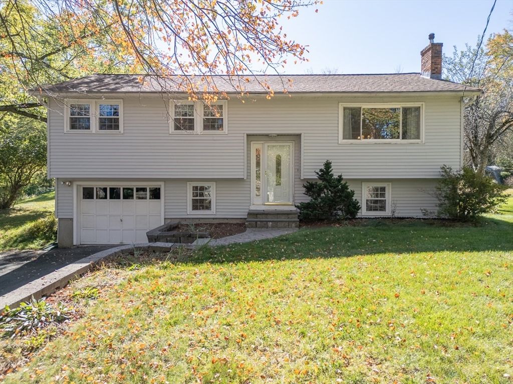 Attached, Exterior, Facade, Raised Ranch