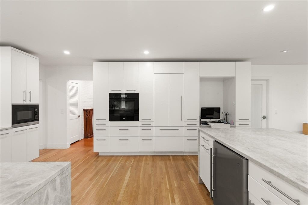 Interior, Kitchen, Recessed Lighting, Wood Texture Flooring