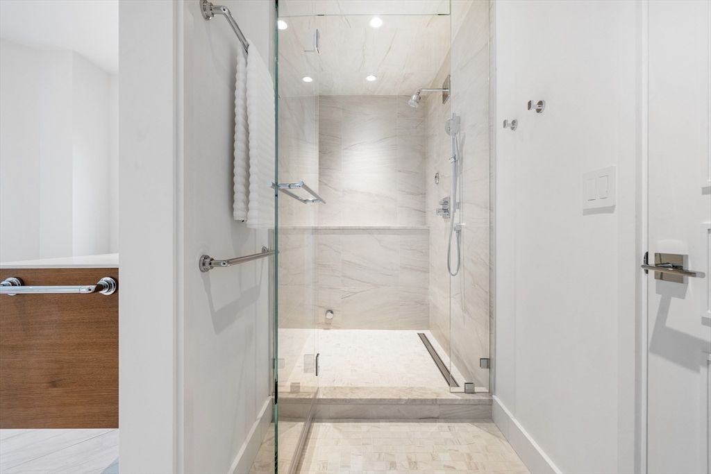 Bathroom, Dual Sink Vanities, Free Standing Baths, Interior, Marble, Recessed Lighting