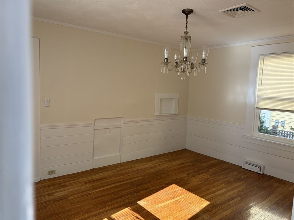 Chandelier, Empty room, Interior, Wood Texture Flooring