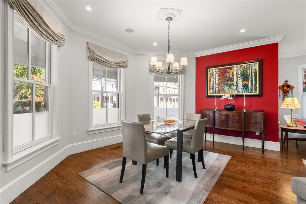 Chandelier, Dining room, Interior, Recessed Lighting, Wood Texture Flooring
