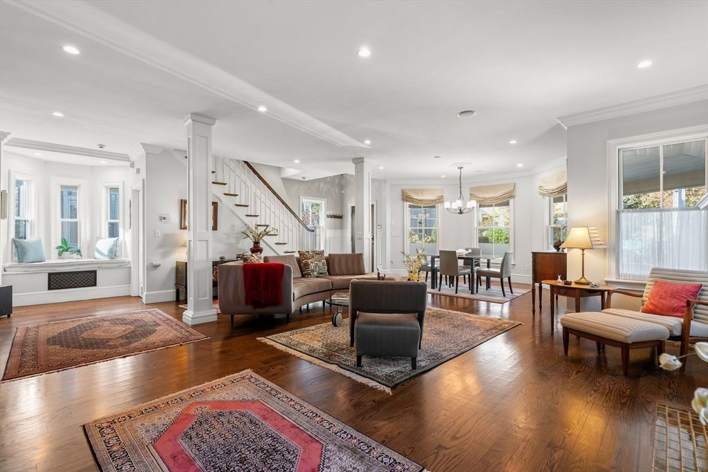 Dining room, Interior, Living room, Pendant Lights, Recessed Lighting, Wood Texture Flooring