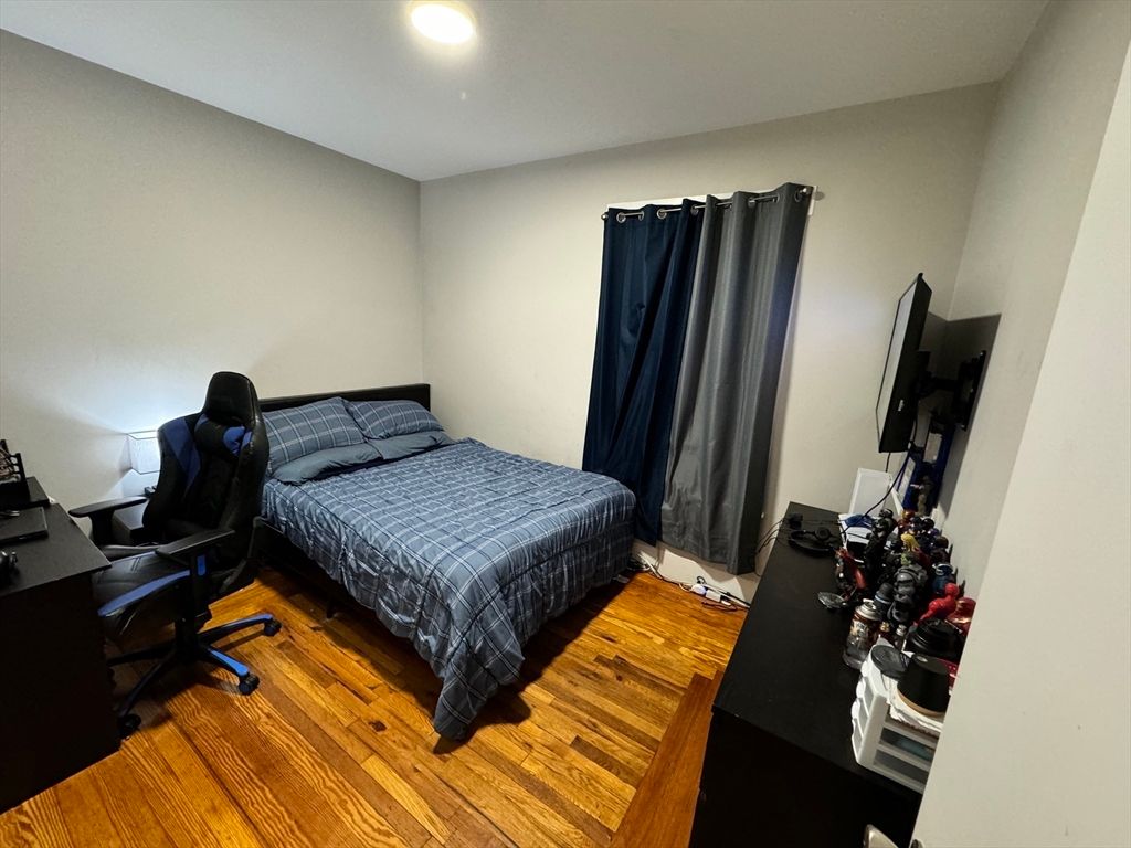 Bedroom, Home Office, Interior, Recessed Lighting, Wood Texture Flooring
