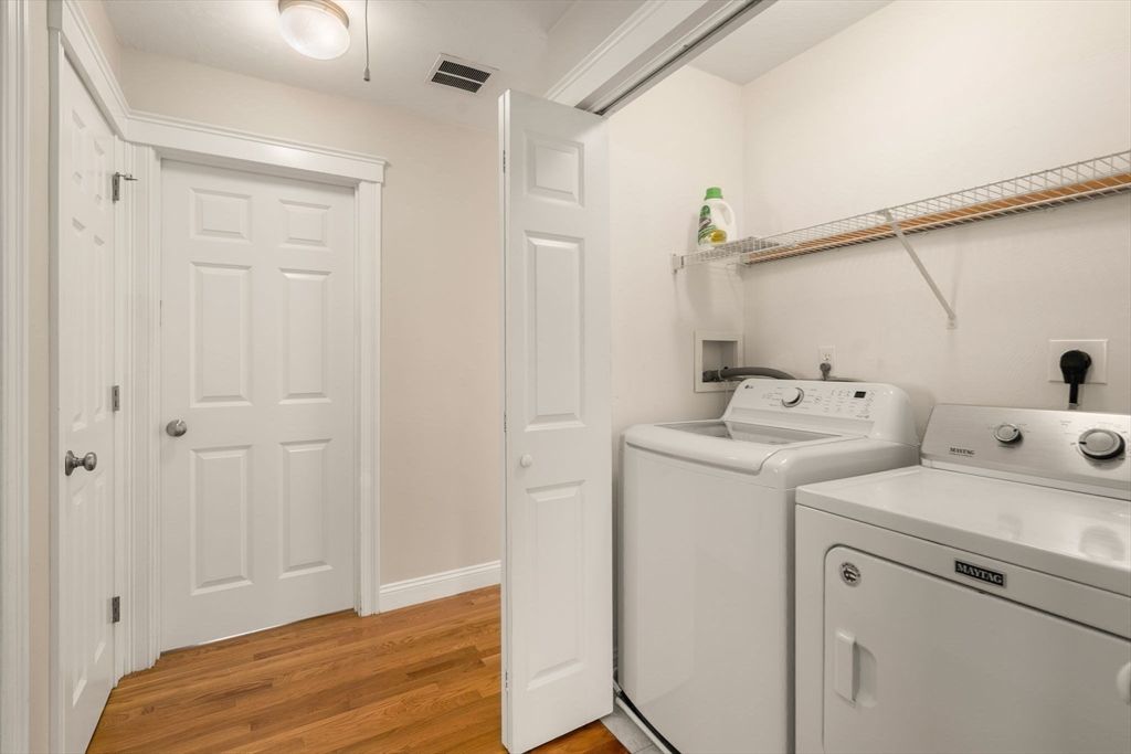 Interior, Utility Closets, Washer, Wood Texture Flooring
