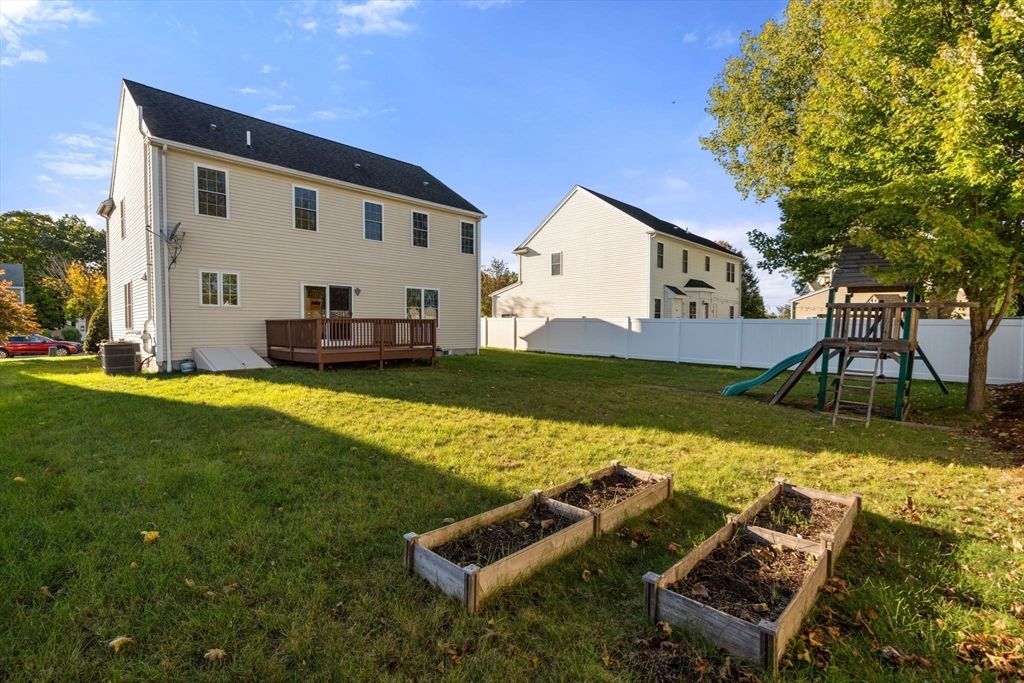 Backyard, Exterior, Playground
