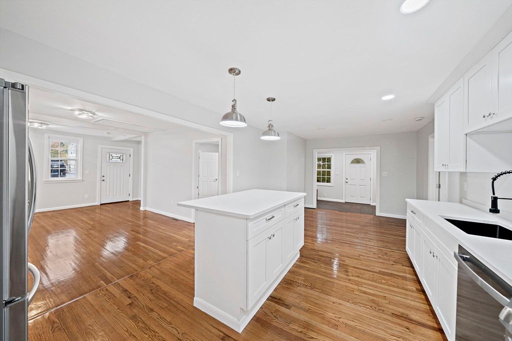 Interior, Kitchen, Pendant Lights, Recessed Lighting, Wood Texture Flooring