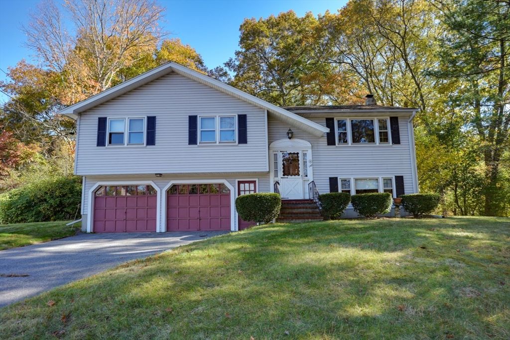 Attached, Exterior, Facade, Raised Ranch