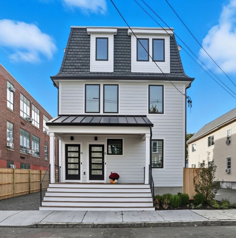 Exterior, Facade, Queen Anne Victorian