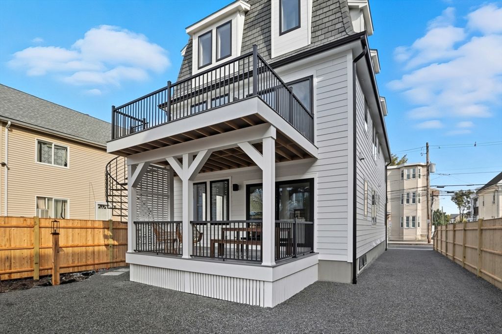 Exterior, Facade, None