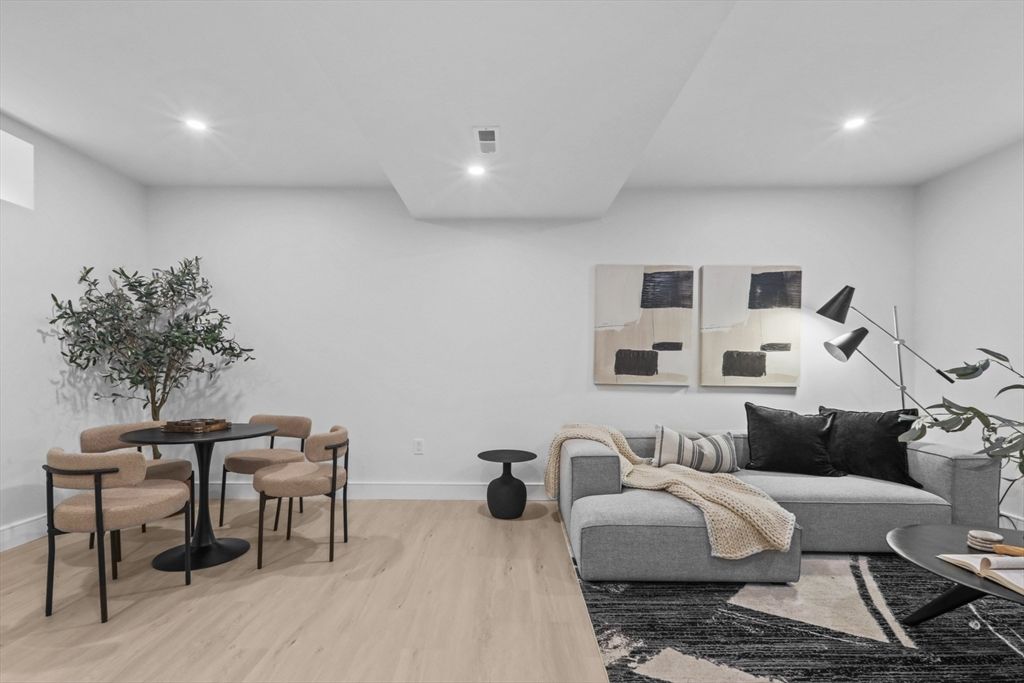 Dining room, Interior, Living room, Recessed Lighting, Wood Texture Flooring