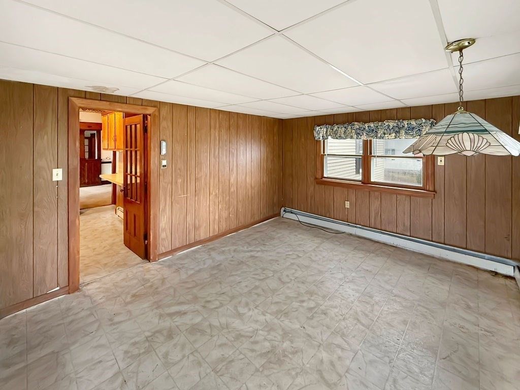 Empty room, Interior, Marble, Pendant Lights, Wooden Walls