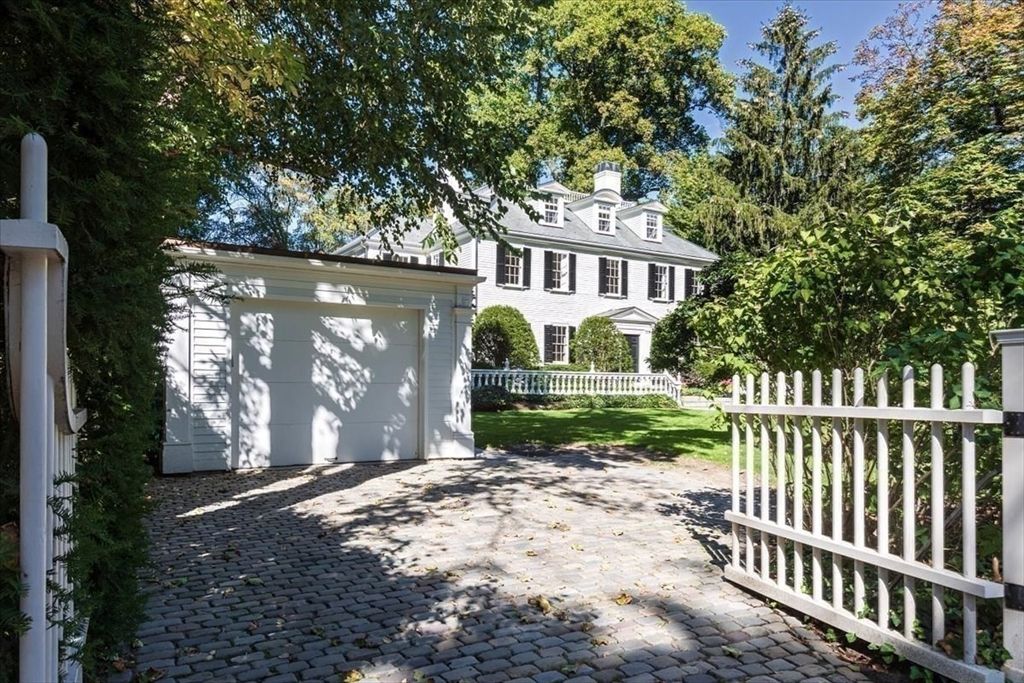 Backyard, Detached Garage, Exterior