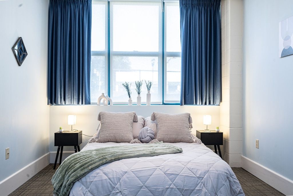 Bedroom, Interior, Water