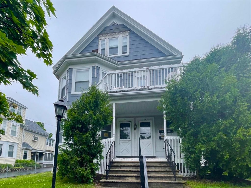 Exterior, Facade, Queen Anne Victorian